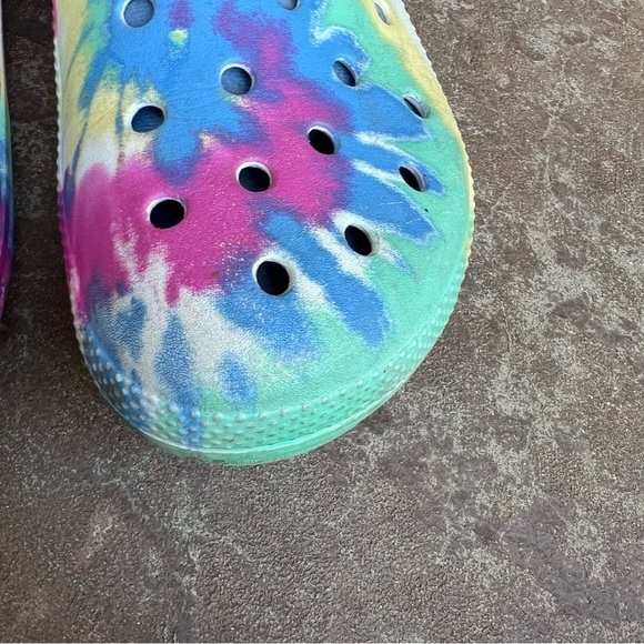 Crocs Classic Lined Tie Dye Clogs Sz 9 - Picture 5 of 10